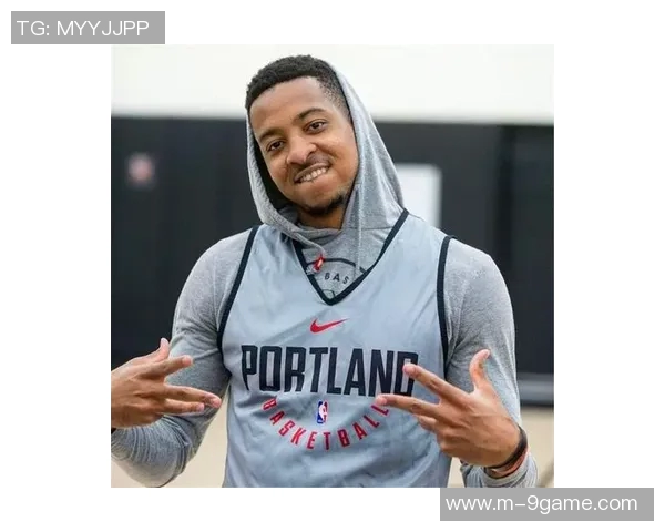 大洛专注卡位技巧努力为队友创造更好抢板机会 大洛专注卡位技巧努力为队友创造更好抢板机会