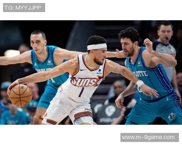 布克强调新三巨头需稳步前行吸取教训避免重蹈覆辙 布克强调新三巨头需稳步前行吸取教训避免重蹈覆辙