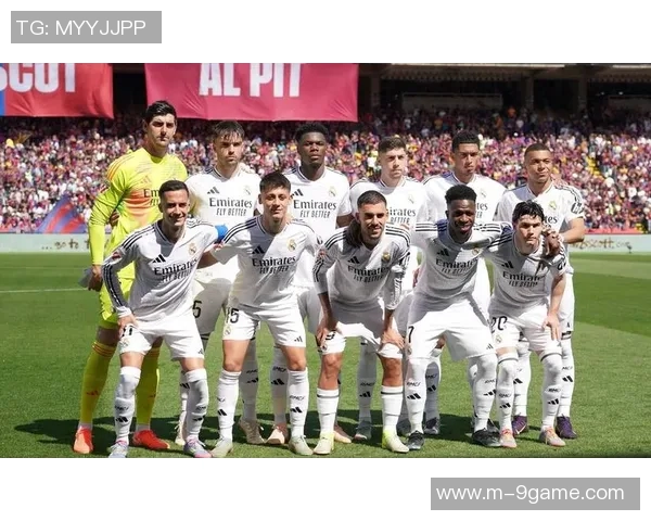 姆巴佩荣获欧洲金靴奖贝林厄姆晒全队合影祝贺兄弟荣耀时刻