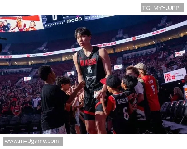 杨瀚森仍未登场机会静心练习期待未来表现提升 杨瀚森仍未登场机会静心练习期待未来表现提升